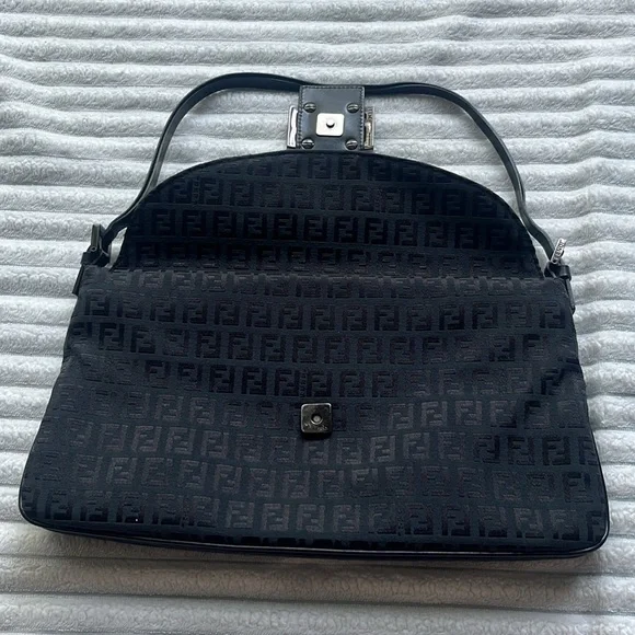 Vintage Fendi Purse - Picture 6 of 14